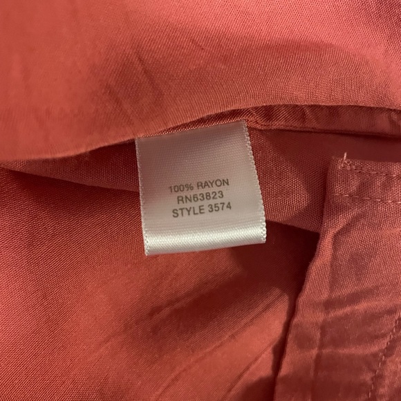 C.J. Banks Button Up Top (size 3X) - Picture 7 of 7